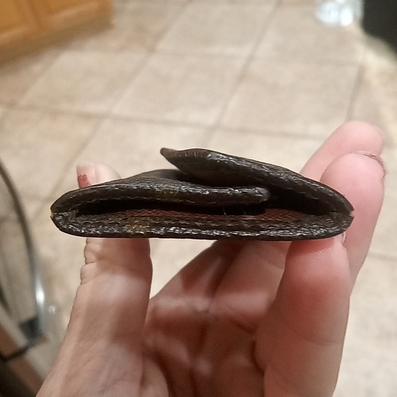 Louis Vuitton Key Holder Four Monogram Vintage - Picture 11 of 13